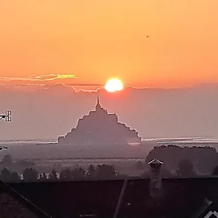 La Chaumiere Avec Piscine Privee, A 5 Minutes Du Mont St-Michel Villa Huisnes-sur-Mer Exterior photo