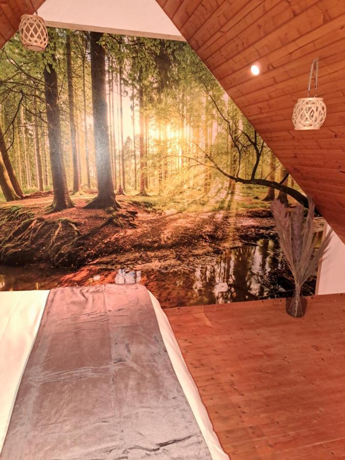La Chaumiere Avec Piscine Privee, A 5 Minutes Du Mont St-michel Hébergement de vacances *