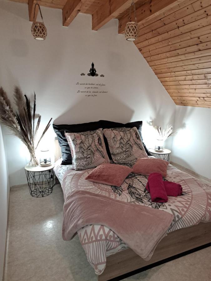 Hébergement de vacances La Chaumiere Avec Piscine Privee, A 5 Minutes Du Mont St-michel Huisnes-sur-Mer